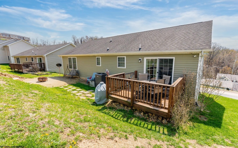 160 Auburn Drive, Morgantown, West Virginia 26501, 3 Bedrooms Bedrooms, 6 Rooms Rooms,2 BathroomsBathrooms,Single Family Detached,For Sale,Auburn,10158971