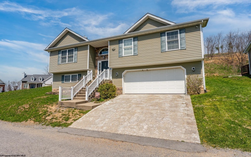 160 Auburn Drive, Morgantown, West Virginia 26501, 3 Bedrooms Bedrooms, 6 Rooms Rooms,2 BathroomsBathrooms,Single Family Detached,For Sale,Auburn,10158971