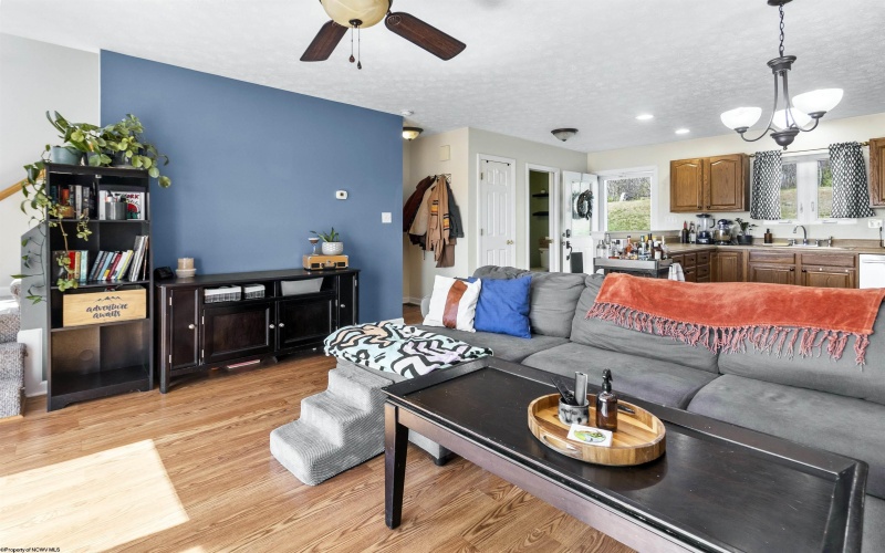 502 Pierpont Heights Drive, Morgantown, West Virginia 26508, 2 Bedrooms Bedrooms, 4 Rooms Rooms,2 BathroomsBathrooms,Single Family Attached,For Sale,Pierpont Heights,10158978