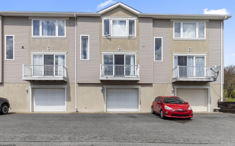 502 Pierpont Heights Drive, Morgantown, West Virginia 26508, 2 Bedrooms Bedrooms, 4 Rooms Rooms,2 BathroomsBathrooms,Single Family Attached,For Sale,Pierpont Heights,10158978
