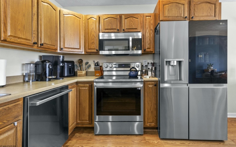 502 Pierpont Heights Drive, Morgantown, West Virginia 26508, 2 Bedrooms Bedrooms, 4 Rooms Rooms,2 BathroomsBathrooms,Single Family Attached,For Sale,Pierpont Heights,10158978