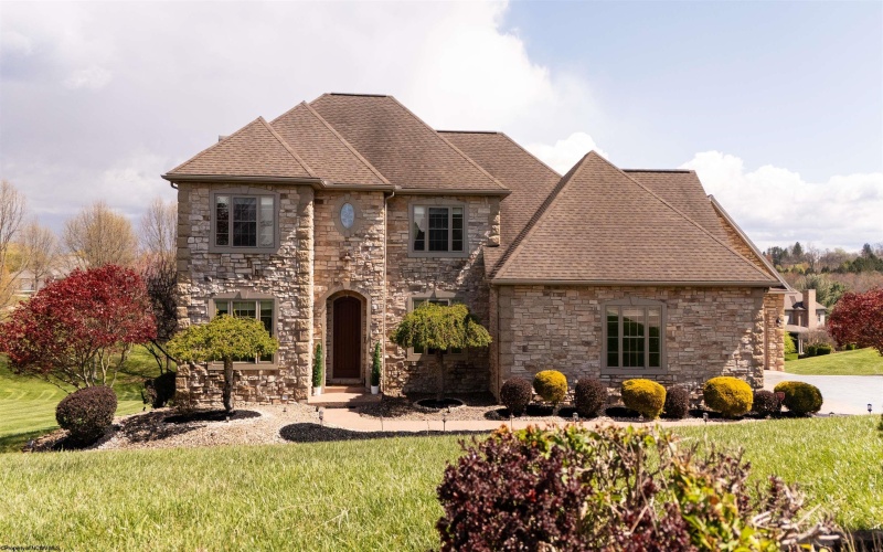 7401 Scottsdale Road, Fairmont, West Virginia 26554, 6 Bedrooms Bedrooms, 13 Rooms Rooms,7 BathroomsBathrooms,Single Family Detached,For Sale,Scottsdale,10159004