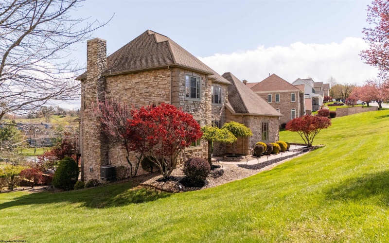 7401 Scottsdale Road, Fairmont, West Virginia 26554, 6 Bedrooms Bedrooms, 13 Rooms Rooms,7 BathroomsBathrooms,Single Family Detached,For Sale,Scottsdale,10159004
