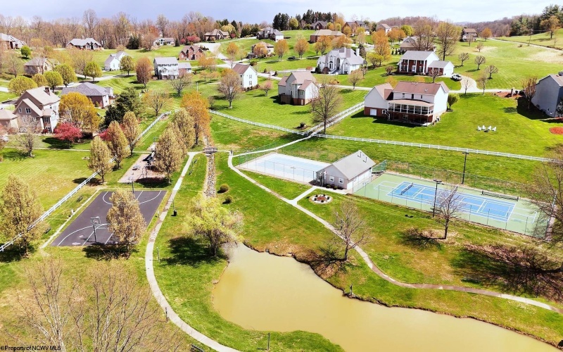 7401 Scottsdale Road, Fairmont, West Virginia 26554, 6 Bedrooms Bedrooms, 13 Rooms Rooms,7 BathroomsBathrooms,Single Family Detached,For Sale,Scottsdale,10159004