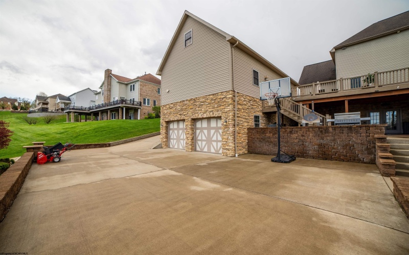 7401 Scottsdale Road, Fairmont, West Virginia 26554, 6 Bedrooms Bedrooms, 13 Rooms Rooms,7 BathroomsBathrooms,Single Family Detached,For Sale,Scottsdale,10159004