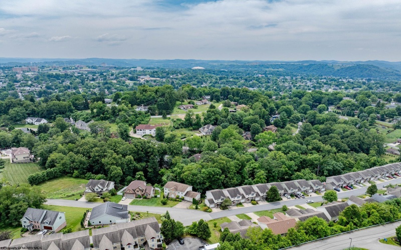 306 Villa View Drive, Morgantown, West Virginia 26505, 4 Bedrooms Bedrooms, 7 Rooms Rooms,4 BathroomsBathrooms,Single Family Attached,For Sale,Villa View,10158993