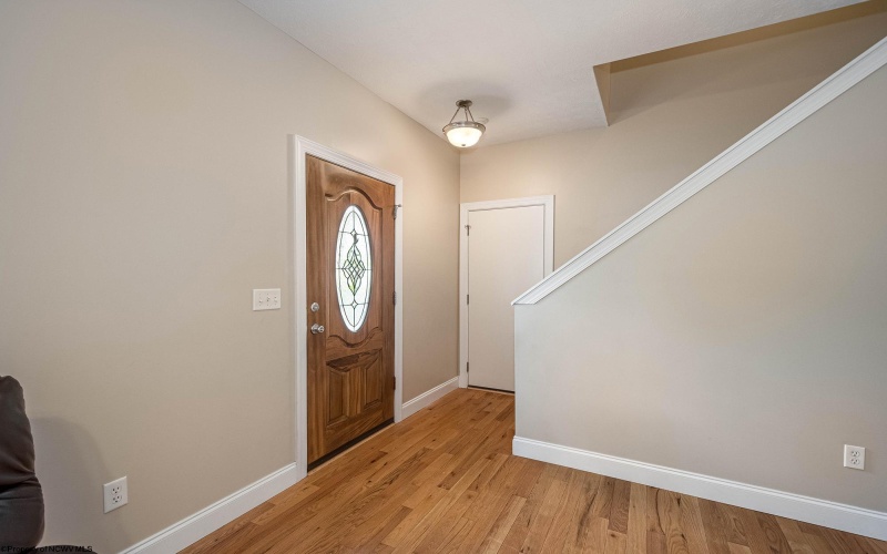 306 Villa View Drive, Morgantown, West Virginia 26505, 4 Bedrooms Bedrooms, 7 Rooms Rooms,4 BathroomsBathrooms,Single Family Attached,For Sale,Villa View,10158993