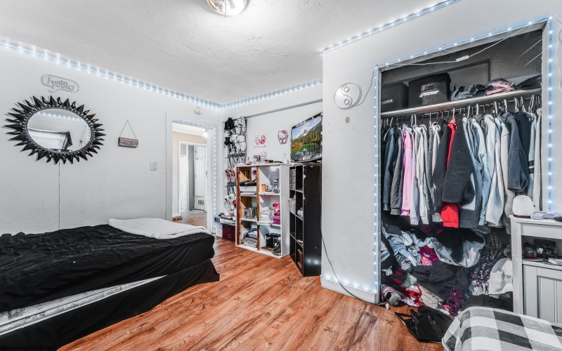 395 Kensington Avenue, Star City, West Virginia 26505, ,Multi-unit/income,For Sale,Kensington,10158995