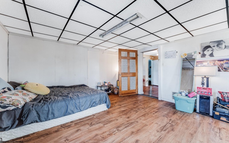 395 Kensington Avenue, Star City, West Virginia 26505, ,Multi-unit/income,For Sale,Kensington,10158995