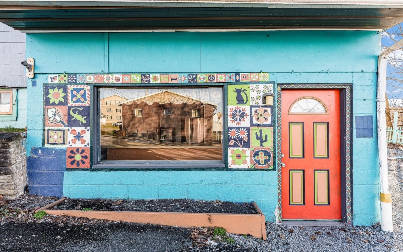 395 Kensington Avenue, Star City, West Virginia 26505, ,Multi-unit/income,For Sale,Kensington,10158995