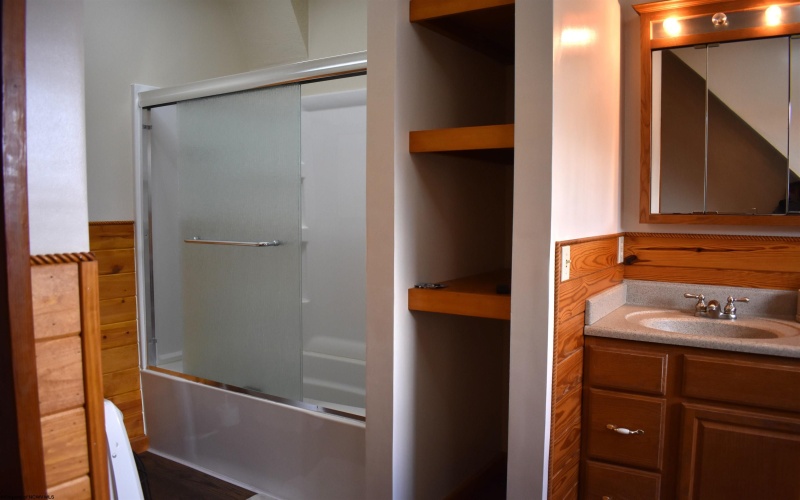 316 Milford Street, Clarksburg, West Virginia 26301, 3 Bedrooms Bedrooms, 6 Rooms Rooms,1 BathroomBathrooms,Single Family Detached,For Sale,Milford,10158983