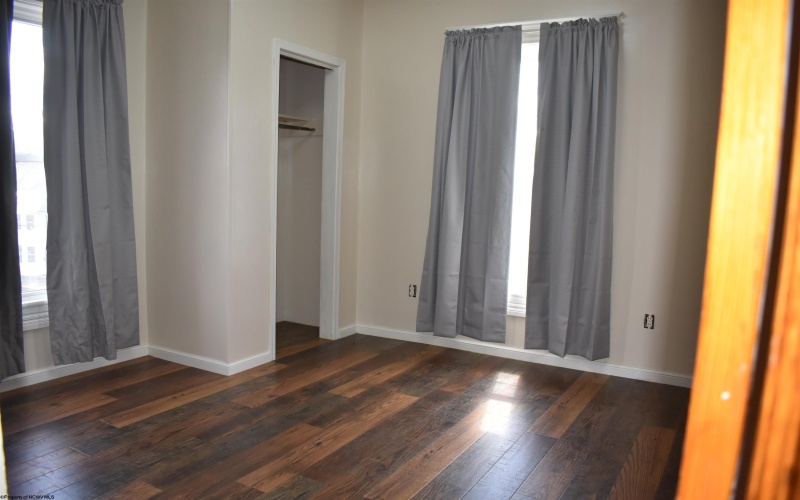 316 Milford Street, Clarksburg, West Virginia 26301, 3 Bedrooms Bedrooms, 6 Rooms Rooms,1 BathroomBathrooms,Single Family Detached,For Sale,Milford,10158983
