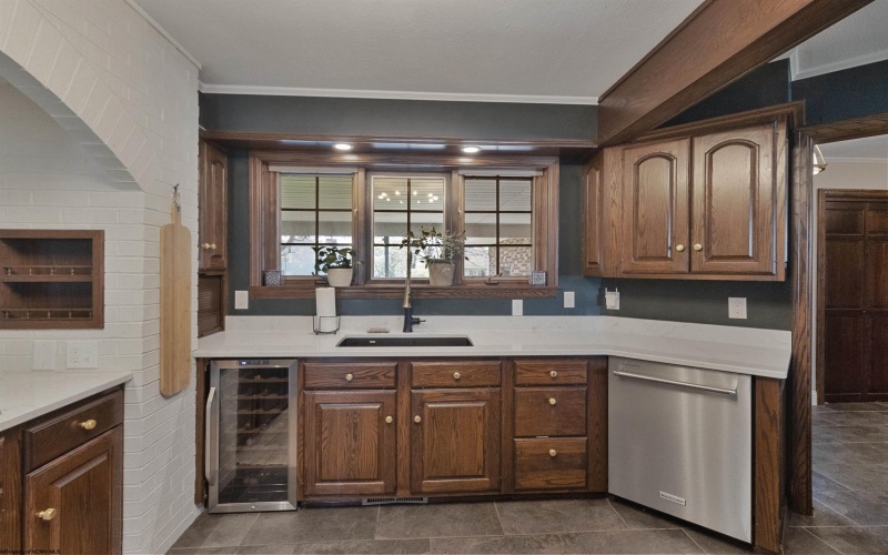 17 Garden Circle, Bridgeport, West Virginia 26330, 3 Bedrooms Bedrooms, 10 Rooms Rooms,3 BathroomsBathrooms,Single Family Detached,For Sale,Garden,10158989