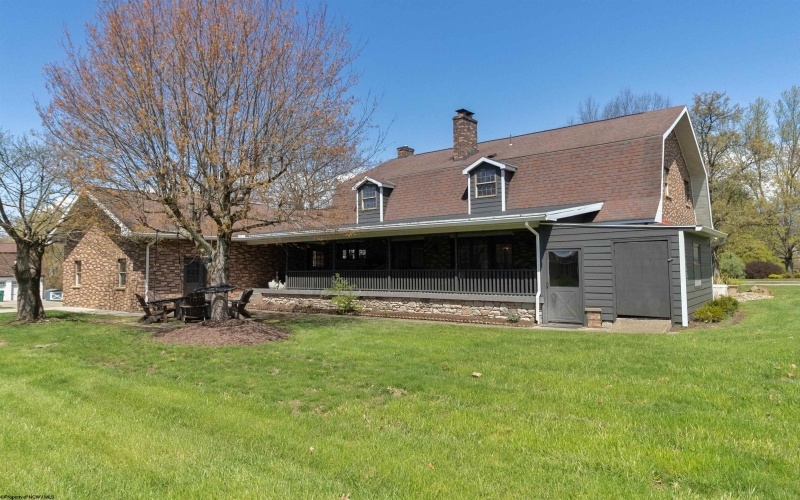 17 Garden Circle, Bridgeport, West Virginia 26330, 3 Bedrooms Bedrooms, 10 Rooms Rooms,3 BathroomsBathrooms,Single Family Detached,For Sale,Garden,10158989