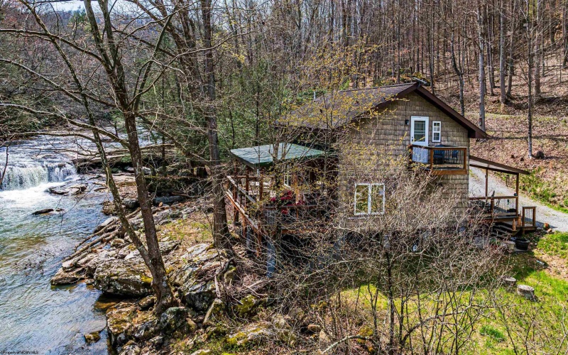 5078 Laurel Creek Road, Moatsville, West Virginia 26405, 2 Bedrooms Bedrooms, 5 Rooms Rooms,2 BathroomsBathrooms,Single Family Detached,For Sale,Laurel Creek,10158996