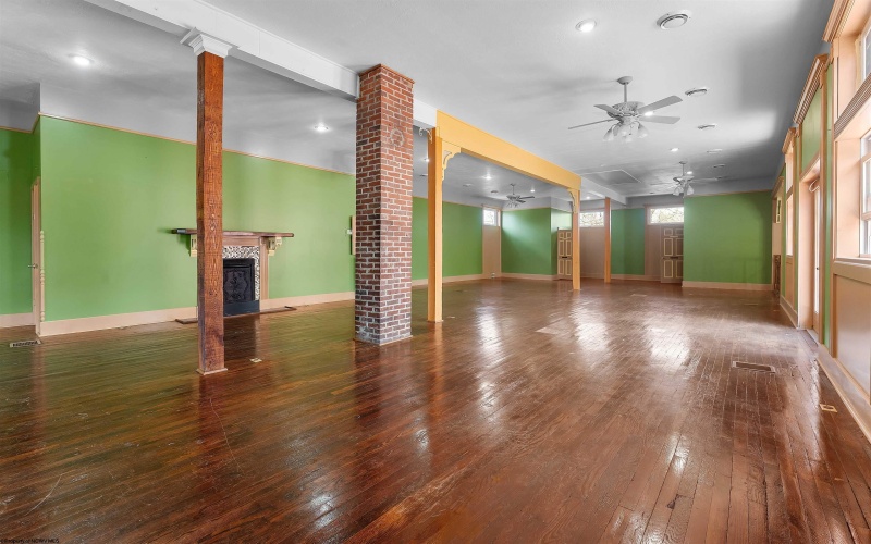 121 High Street, Kingwood, West Virginia 26537, ,Commercial/industrial,For Sale,High,10159013
