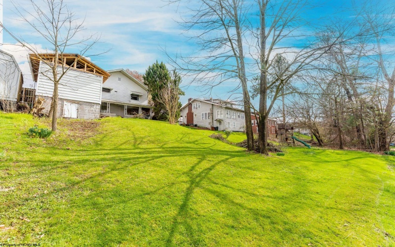 1511 Edgeway Drive, Fairmont, West Virginia 26554, 3 Bedrooms Bedrooms, 7 Rooms Rooms,1 BathroomBathrooms,Single Family Detached,For Sale,Edgeway,10159025