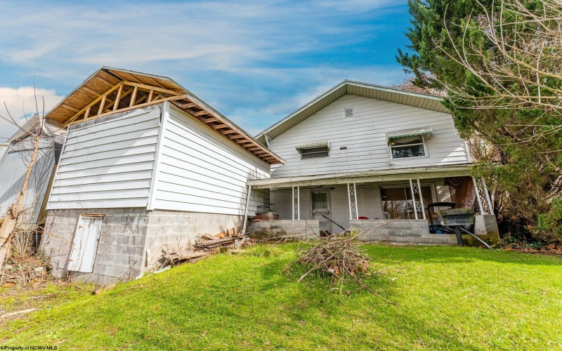1511 Edgeway Drive, Fairmont, West Virginia 26554, 3 Bedrooms Bedrooms, 7 Rooms Rooms,1 BathroomBathrooms,Single Family Detached,For Sale,Edgeway,10159025