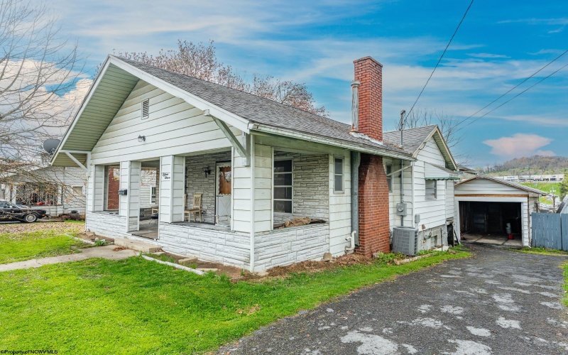 1511 Edgeway Drive, Fairmont, West Virginia 26554, 3 Bedrooms Bedrooms, 7 Rooms Rooms,1 BathroomBathrooms,Single Family Detached,For Sale,Edgeway,10159025