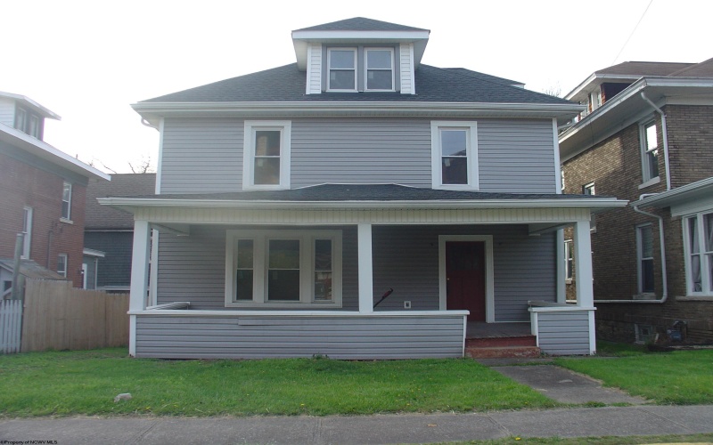 304 High Street, Morgantown, West Virginia 26501, 4 Bedrooms Bedrooms, 7 Rooms Rooms,1 BathroomBathrooms,Single Family Detached,For Sale,High,10159009