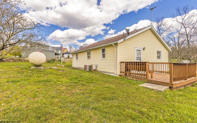 1461 Goshen Road, Morgantown, West Virginia 26508, 2 Bedrooms Bedrooms, 4 Rooms Rooms,1 BathroomBathrooms,Single Family Detached,For Sale,Goshen,10159015