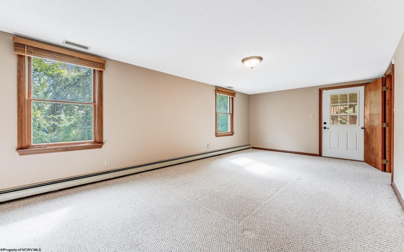 744 Augusta Avenue, Morgantown, West Virginia 26501, 4 Bedrooms Bedrooms, 8 Rooms Rooms,3 BathroomsBathrooms,Single Family Detached,For Sale,Augusta,10159037