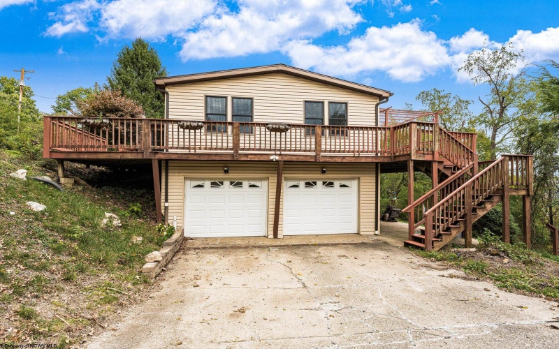 744 Augusta Avenue, Morgantown, West Virginia 26501, 4 Bedrooms Bedrooms, 8 Rooms Rooms,3 BathroomsBathrooms,Single Family Detached,For Sale,Augusta,10159037