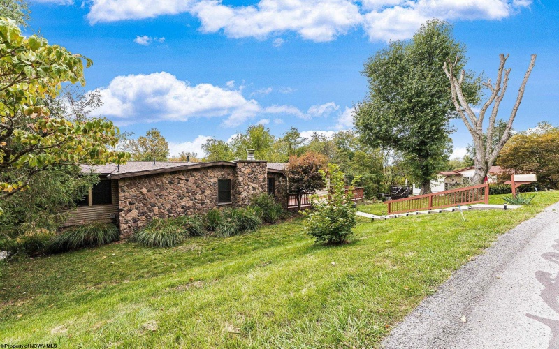 744 Augusta Avenue, Morgantown, West Virginia 26501, 4 Bedrooms Bedrooms, 8 Rooms Rooms,3 BathroomsBathrooms,Single Family Detached,For Sale,Augusta,10159037