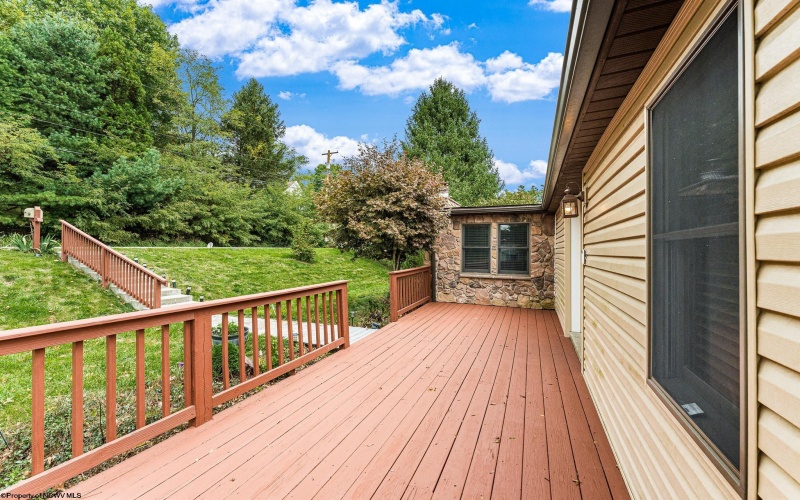 744 Augusta Avenue, Morgantown, West Virginia 26501, 4 Bedrooms Bedrooms, 8 Rooms Rooms,3 BathroomsBathrooms,Single Family Detached,For Sale,Augusta,10159037