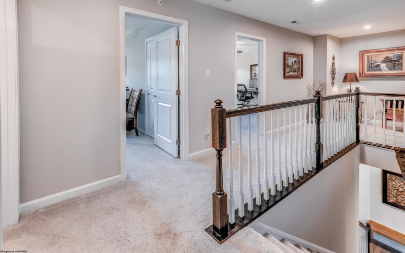 220 Stonehurst Drive, Morgantown, West Virginia 26501, 3 Bedrooms Bedrooms, 8 Rooms Rooms,3 BathroomsBathrooms,Single Family Attached,For Sale,Stonehurst,10159036