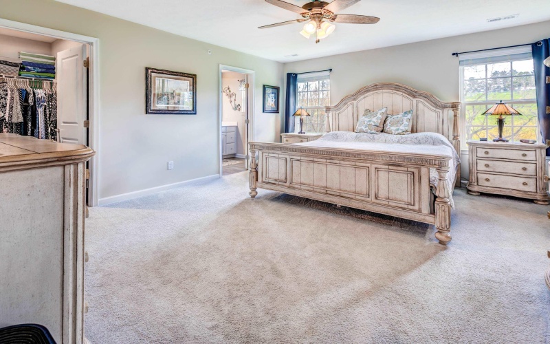 220 Stonehurst Drive, Morgantown, West Virginia 26501, 3 Bedrooms Bedrooms, 8 Rooms Rooms,3 BathroomsBathrooms,Single Family Attached,For Sale,Stonehurst,10159036