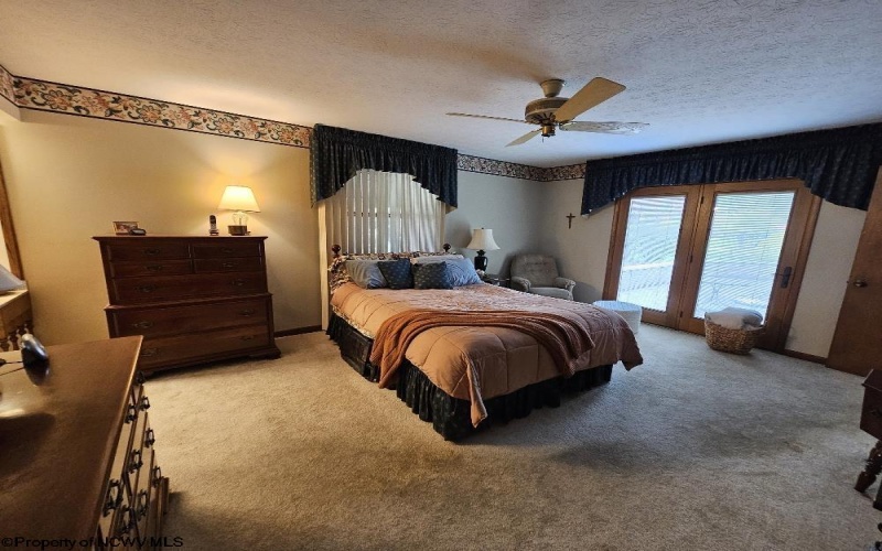 127 FAIRLAWN Drive, Buckhannon, West Virginia 26201, 3 Bedrooms Bedrooms, 6 Rooms Rooms,2 BathroomsBathrooms,Single Family Detached,For Sale,FAIRLAWN,10159040