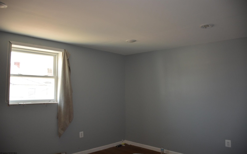 201 Milford Street, Clarksburg, West Virginia 26301, ,Multi-unit/income,For Sale,Milford,10159061