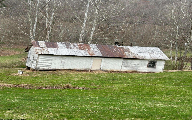 5189 Vadis Road, Alum Bridge, West Virginia 26321, 4 Bedrooms Bedrooms, 7 Rooms Rooms,3 BathroomsBathrooms,Single Family Detached,For Sale,Vadis,10148420