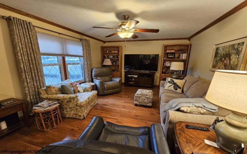 124 FAIRLAWN Drive, Buckhannon, West Virginia 26201, 2 Bedrooms Bedrooms, 5 Rooms Rooms,2 BathroomsBathrooms,Single Family Detached,For Sale,FAIRLAWN,10159062