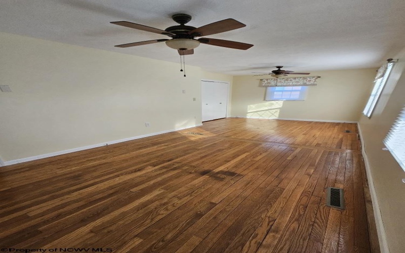 124 FAIRLAWN Drive, Buckhannon, West Virginia 26201, 2 Bedrooms Bedrooms, 5 Rooms Rooms,2 BathroomsBathrooms,Single Family Detached,For Sale,FAIRLAWN,10159062