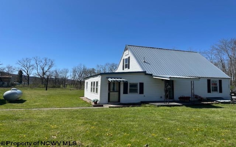 1352 Randolph Drive, Beverly, West Virginia 26253, 3 Bedrooms Bedrooms, 6 Rooms Rooms,1 BathroomBathrooms,Single Family Detached,For Sale,Randolph,10159060