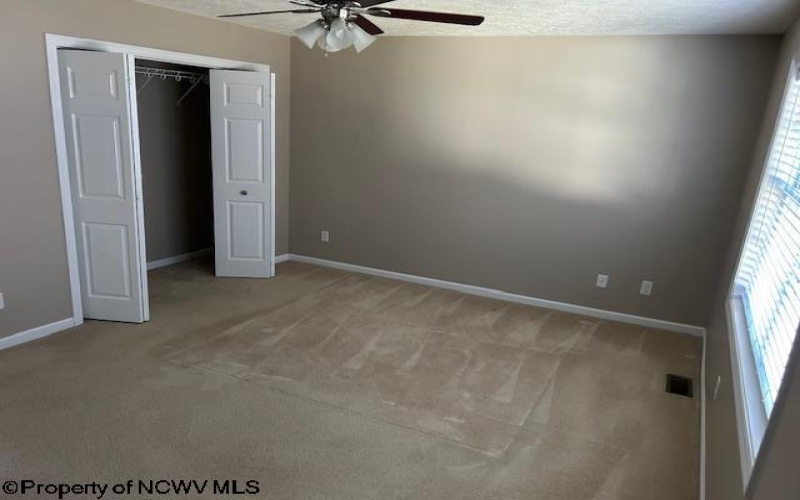 39 Ashbury Lane, Fairmont, West Virginia 26554-3473, 3 Bedrooms Bedrooms, 6 Rooms Rooms,2 BathroomsBathrooms,Single Family Detached,For Sale,Ashbury,10159049