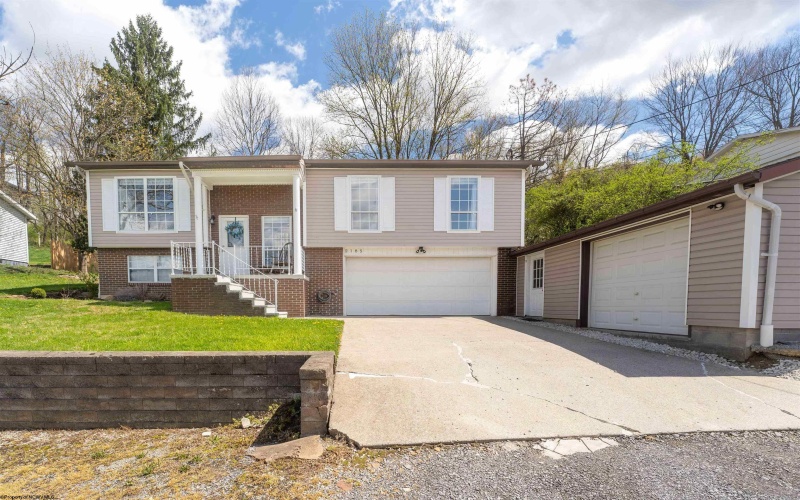 2185 Fourth Avenue, Morgantown, West Virginia 26508, 3 Bedrooms Bedrooms, 7 Rooms Rooms,2 BathroomsBathrooms,Single Family Detached,For Sale,Fourth,10159043