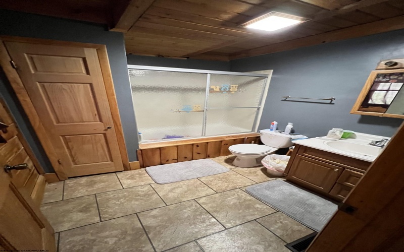 355 Bennett Road, Philippi, West Virginia 26416, 4 Bedrooms Bedrooms, 7 Rooms Rooms,2 BathroomsBathrooms,Single Family Detached,For Sale,Bennett,10159051