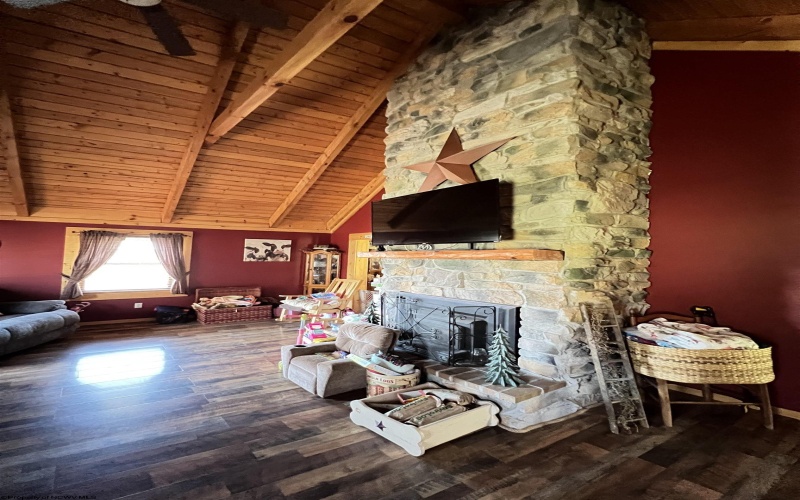 355 Bennett Road, Philippi, West Virginia 26416, 4 Bedrooms Bedrooms, 7 Rooms Rooms,2 BathroomsBathrooms,Single Family Detached,For Sale,Bennett,10159051
