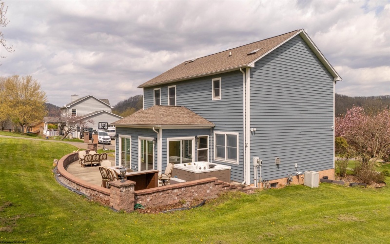 1009 Brettwald Drive, Morgantown, West Virginia 26508, 5 Bedrooms Bedrooms, 11 Rooms Rooms,3 BathroomsBathrooms,Single Family Detached,For Sale,Brettwald,10159066