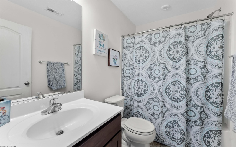 217 Falling Leaf Lane, Morgantown, West Virginia 26501, 3 Bedrooms Bedrooms, 8 Rooms Rooms,2 BathroomsBathrooms,Single Family Attached,For Sale,Falling Leaf,10159065