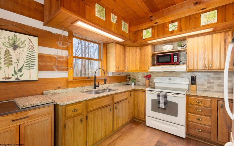 634 Windflower Drive, Terra Alta, West Virginia 26764, 3 Bedrooms Bedrooms, 7 Rooms Rooms,2 BathroomsBathrooms,Single Family Detached,For Sale,Windflower,10159082