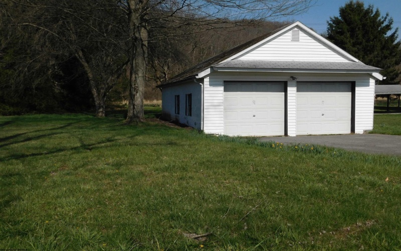 12316 Brandonville Pike, Albright, West Virginia 26519, 2 Bedrooms Bedrooms, 5 Rooms Rooms,1 BathroomBathrooms,Single Family Detached,For Sale,Brandonville,10159069