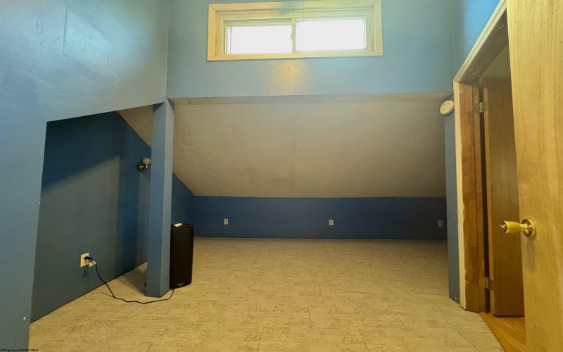 5309 Fairmont Road, Rivesville, West Virginia 26588, 3 Bedrooms Bedrooms, 7 Rooms Rooms,1 BathroomBathrooms,Single Family Detached,For Sale,Fairmont,10159086