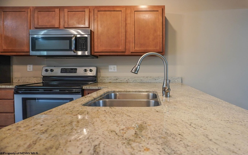 3 Tall Grass Lane, Morgantown, West Virginia 26505, 2 Bedrooms Bedrooms, 5 Rooms Rooms,2 BathroomsBathrooms,Single Family Attached,For Sale,Tall Grass,10159103