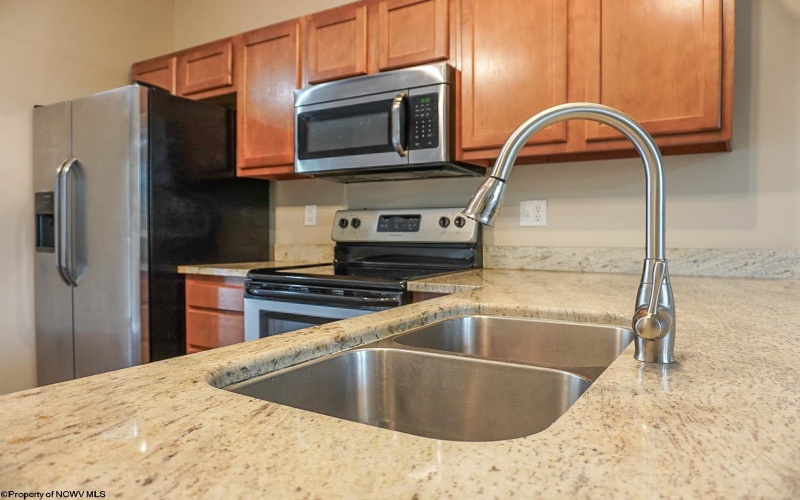 3 Tall Grass Lane, Morgantown, West Virginia 26505, 2 Bedrooms Bedrooms, 5 Rooms Rooms,2 BathroomsBathrooms,Single Family Attached,For Sale,Tall Grass,10159103