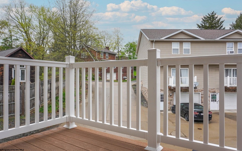 3 Tall Grass Lane, Morgantown, West Virginia 26505, 2 Bedrooms Bedrooms, 5 Rooms Rooms,2 BathroomsBathrooms,Single Family Attached,For Sale,Tall Grass,10159103