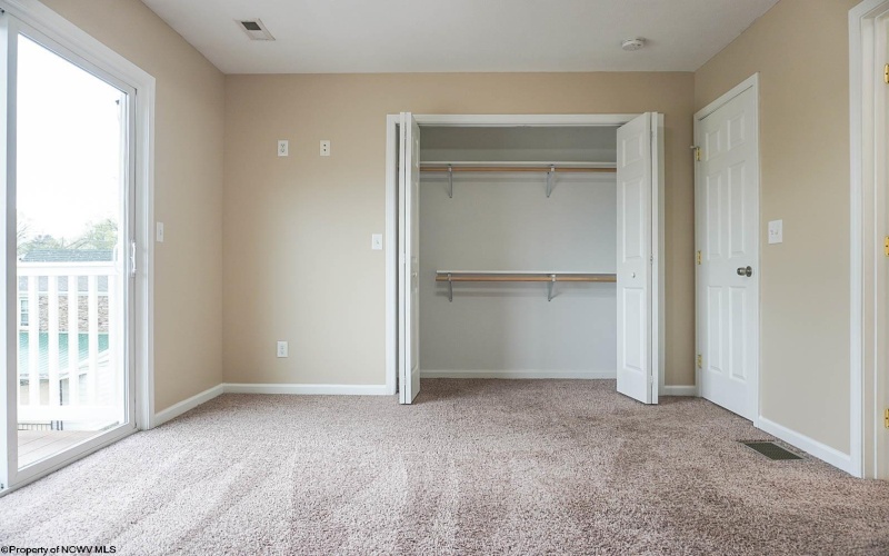 3 Tall Grass Lane, Morgantown, West Virginia 26505, 2 Bedrooms Bedrooms, 5 Rooms Rooms,2 BathroomsBathrooms,Single Family Attached,For Sale,Tall Grass,10159103